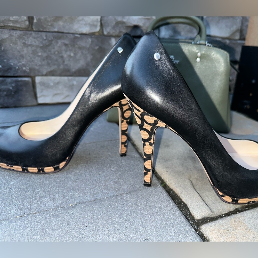 COACH classic black stiletto EUC - Picture 9 of 16